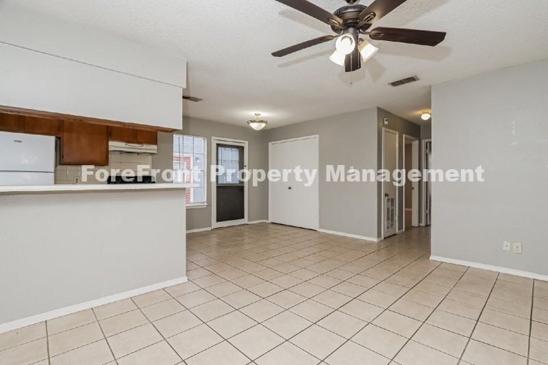 820 W Olmos Dr - Photo 5 of 21