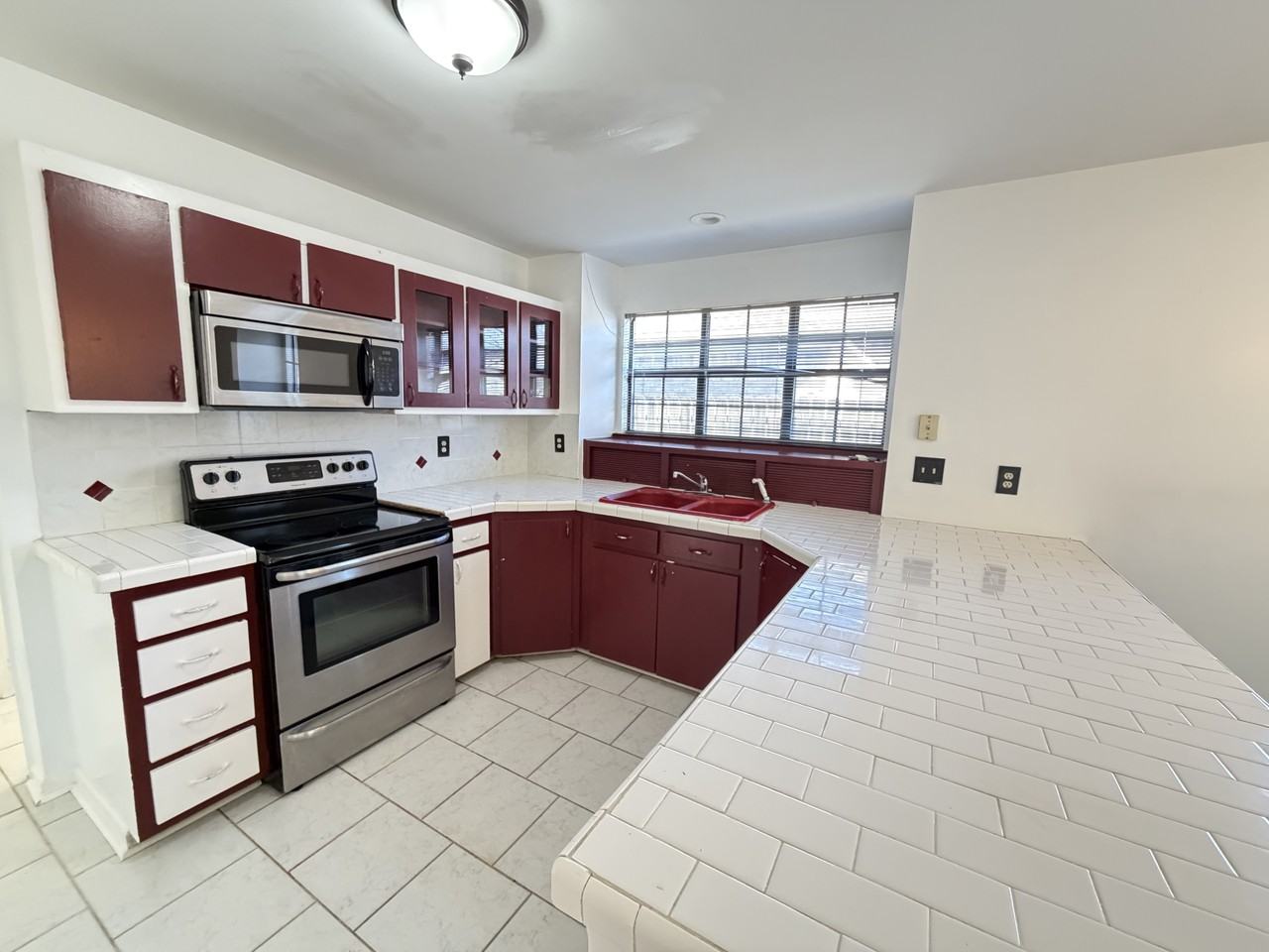 533 Hadley Dr - Photo 6 of 19