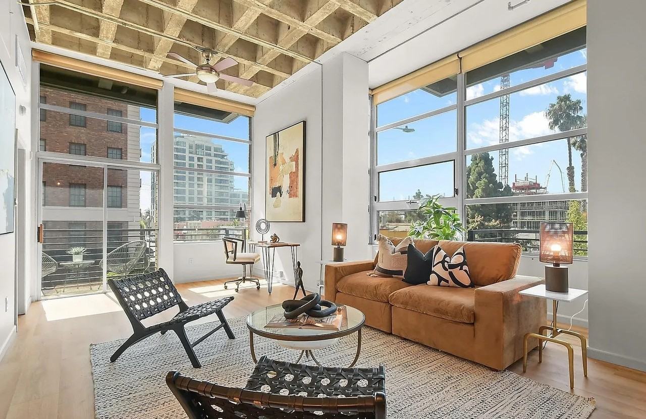 3211 5Th Ave - Photo 2 of 33