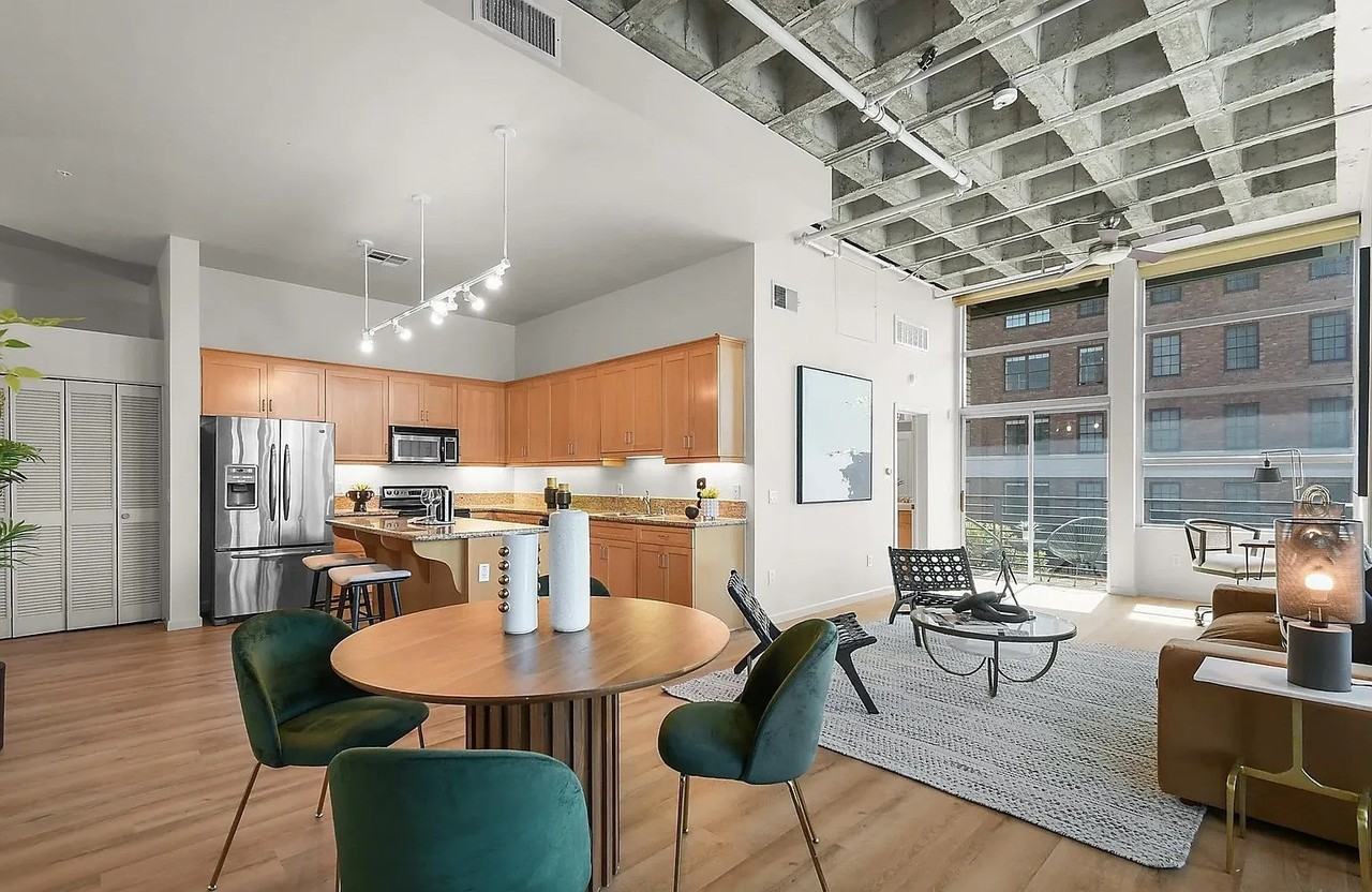 3211 5Th Ave - Photo 5 of 33