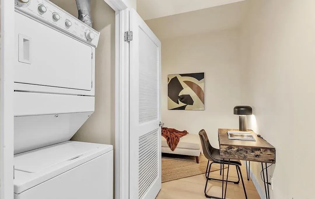 445 Island Ave - Photo 2 of 5