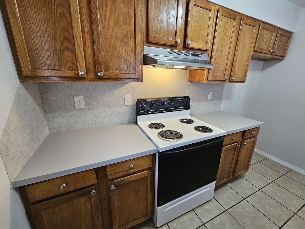 1816 N Redbud Dr - Photo 6 of 15