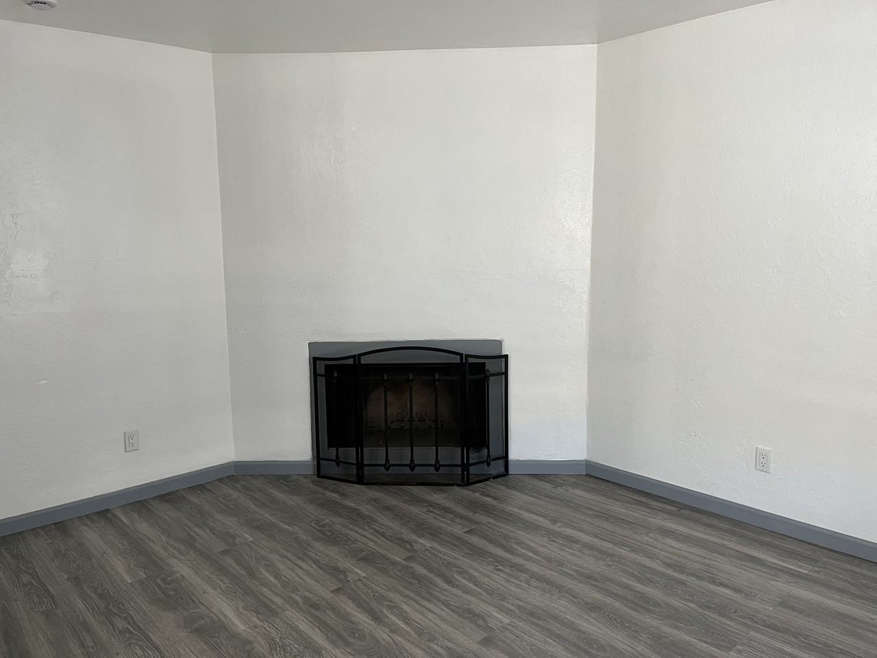 1010 Meadowlark Ct Se - Photo 3 of 29