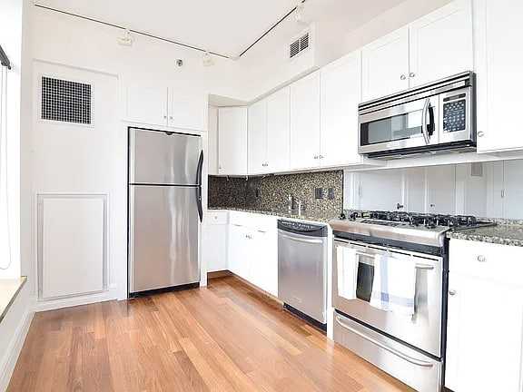 346 Coney Island Ave - Photo 3 of 5