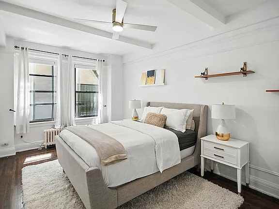 215 W 75Th St - Photo 6 of 8