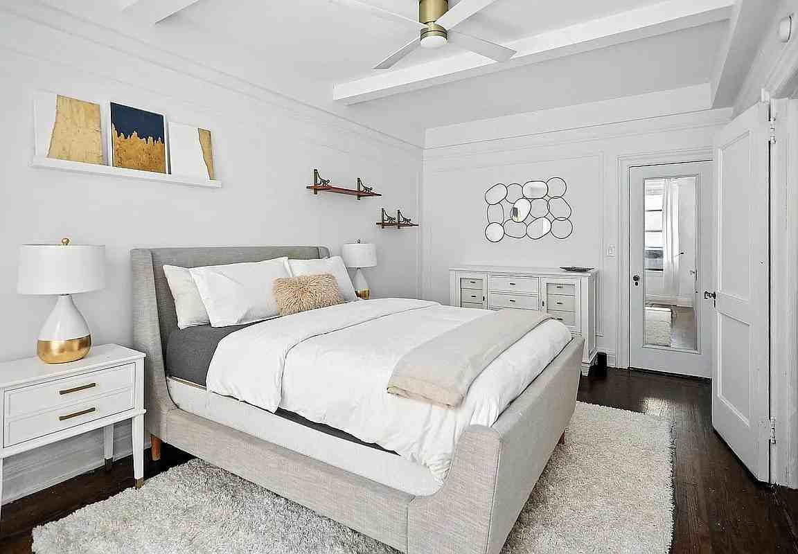 215 W 75Th St - Photo 7 of 8