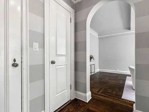 179 E 79Th St - Photo 2 of 8