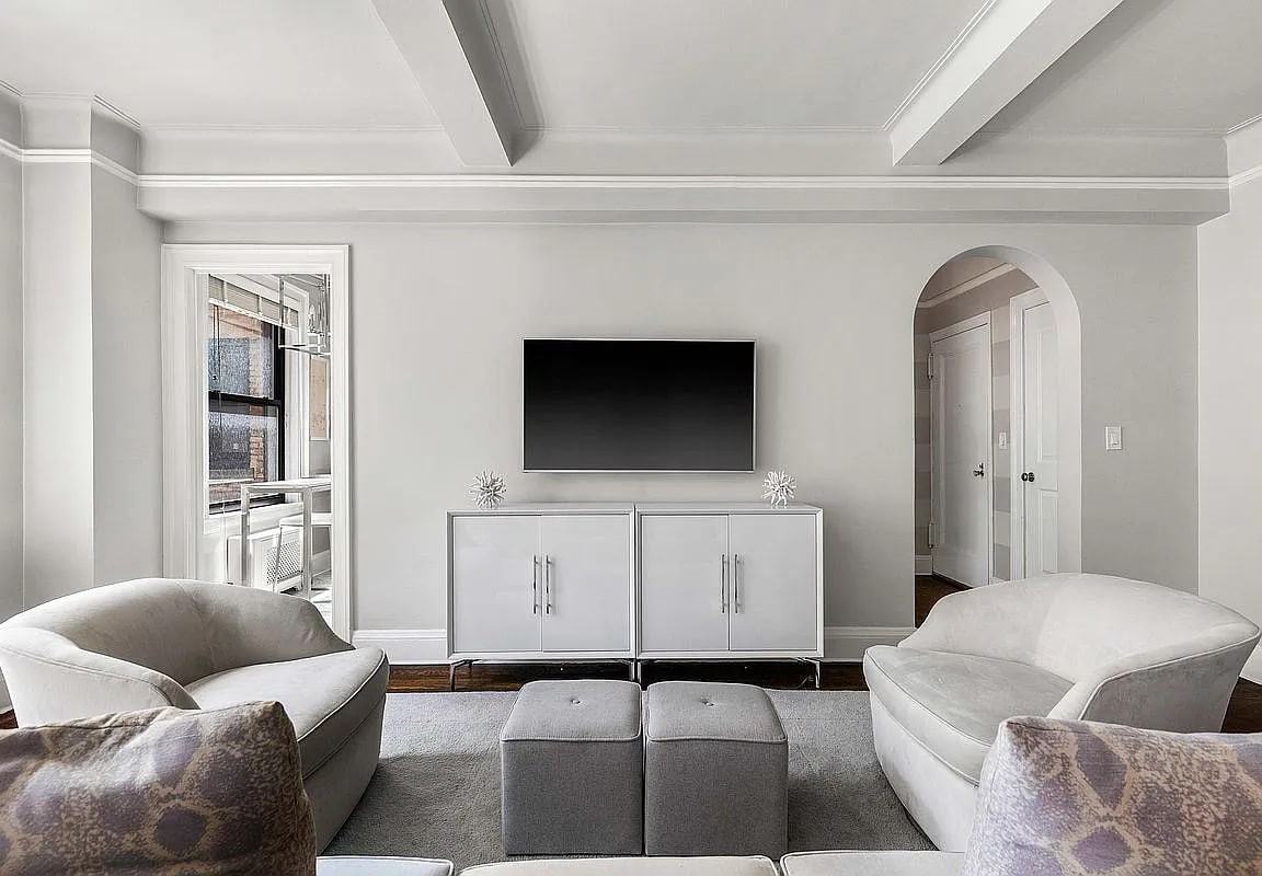 179 E 79Th St - Photo 4 of 8