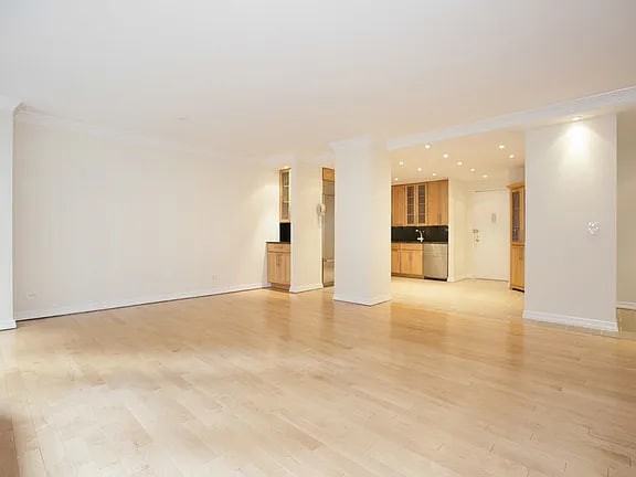 15 W 72Nd St - Photo 6 of 6