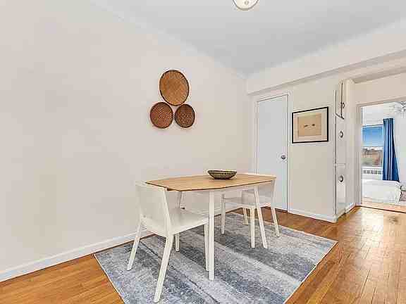 98 Park Ter E - Photo 3 of 7