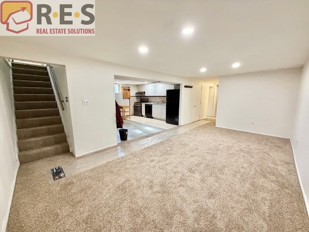 4260 E Fremont Ave - Photo 5 of 13