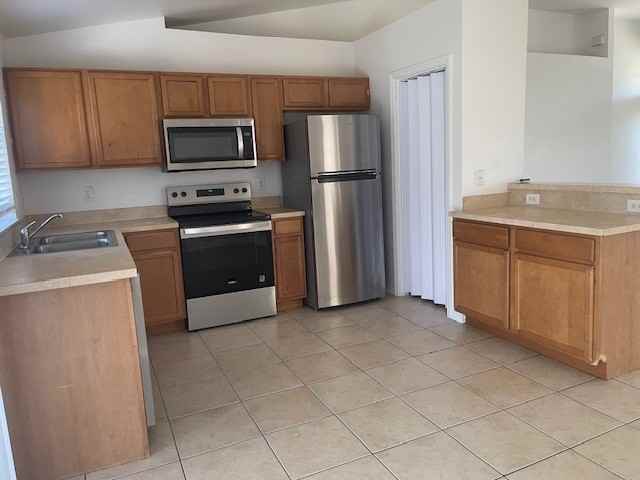 209 Harold Ave N - Photo 5 of 13