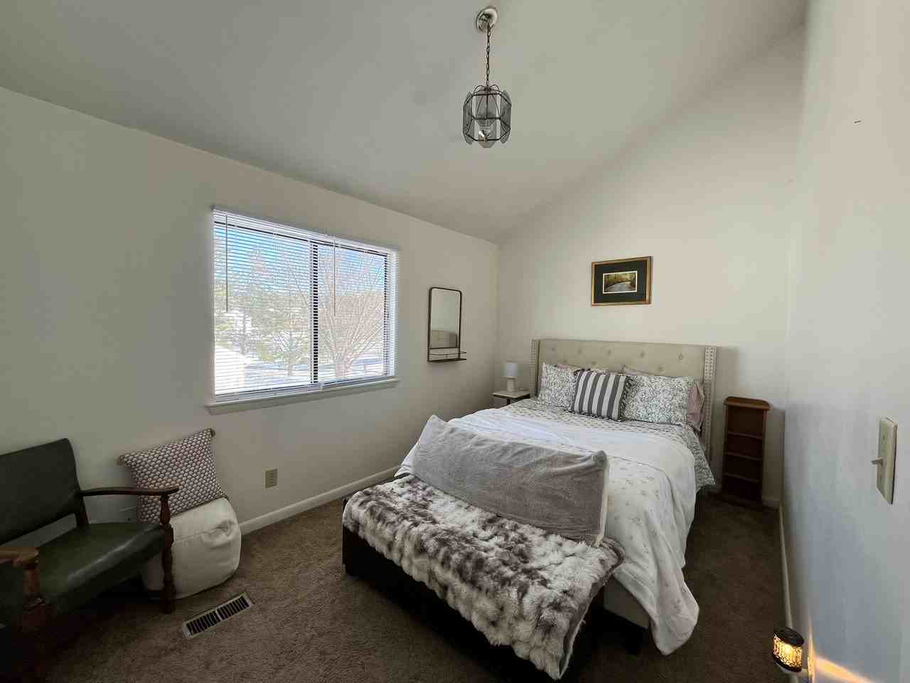 297 New Kent Rd - Photo 7 of 18