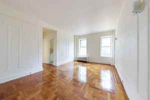 featured image of 30 Daniel Low Ter