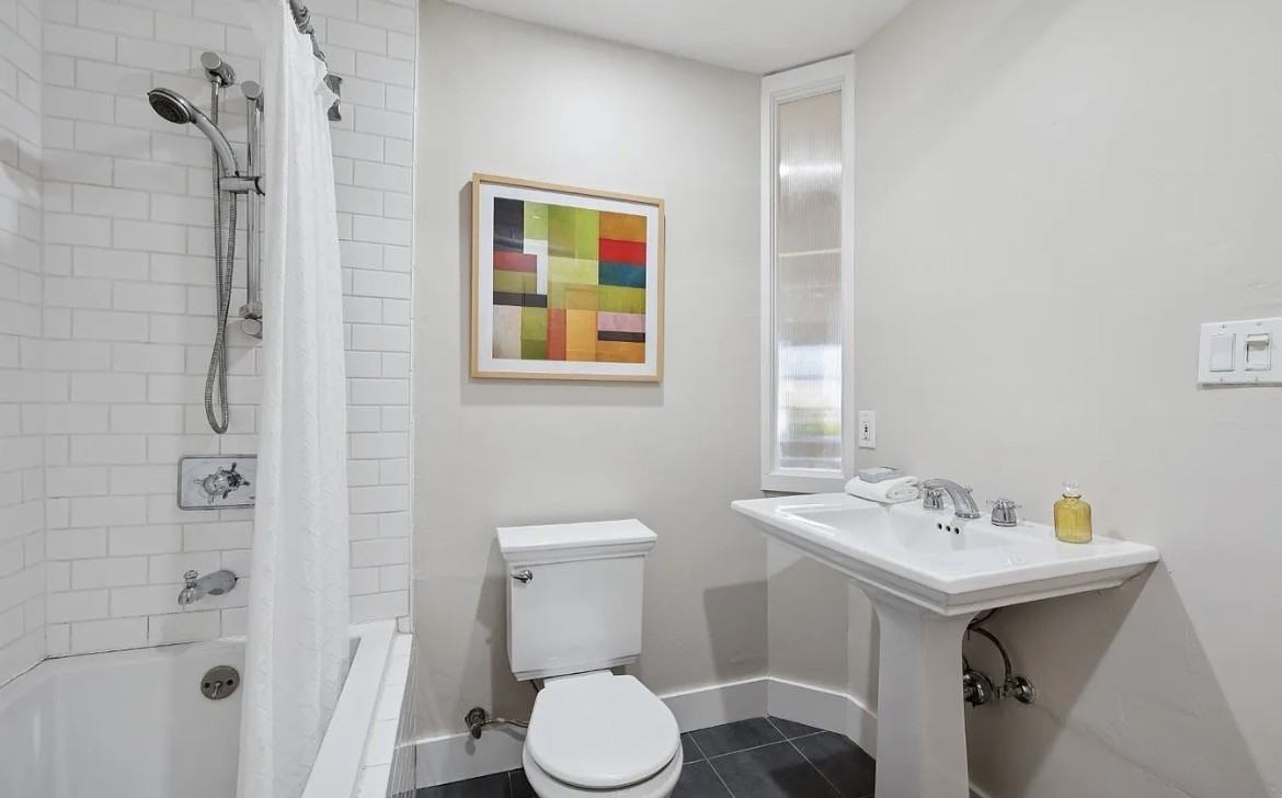 666 Carolina St - Photo 2 of 10