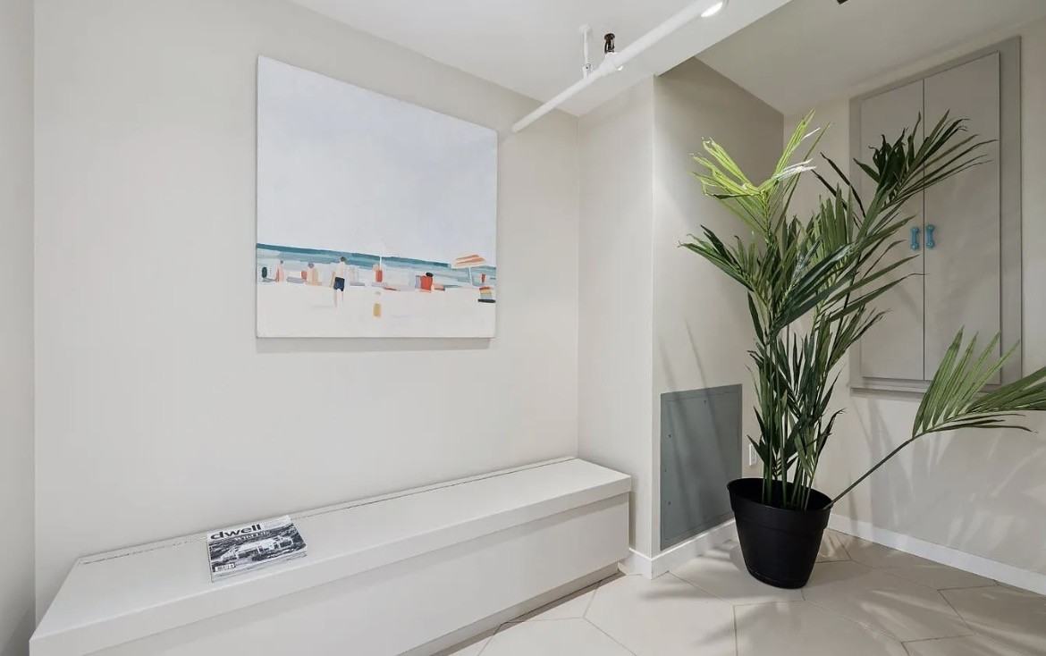 666 Carolina St - Photo 6 of 10