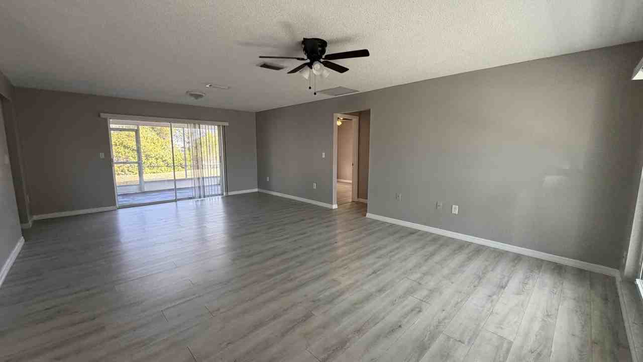 28434 Silver Palm Dr - Photo 5 of 23