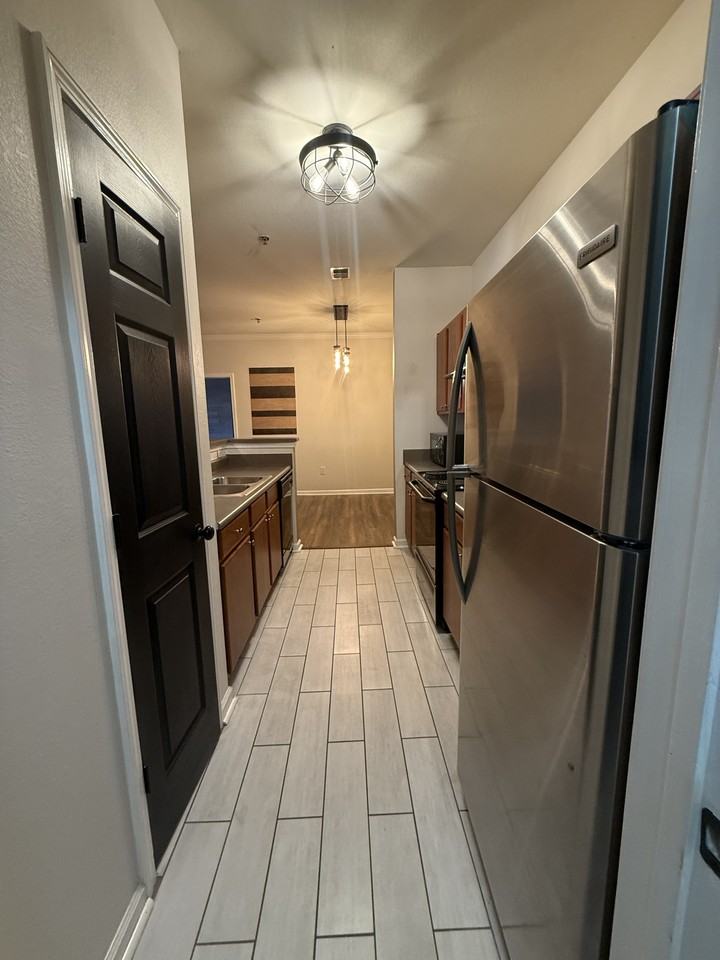 300 Vista Lake Dr #205 - Photo 7 of 21