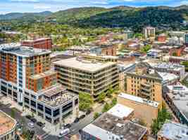 featured image of 21 Battery Park Ave