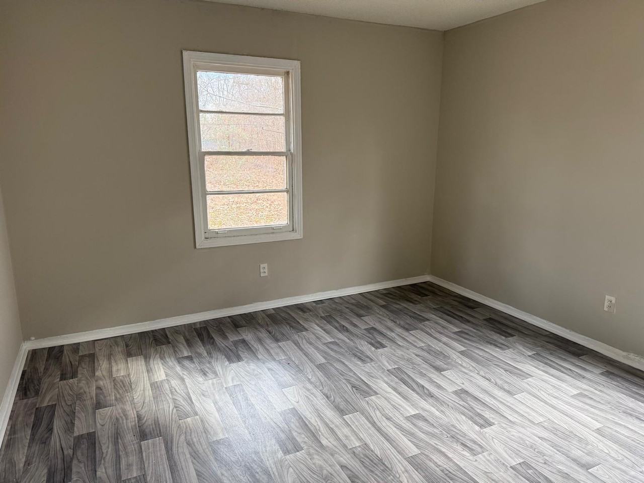 3662 Irma St - Photo 5 of 6