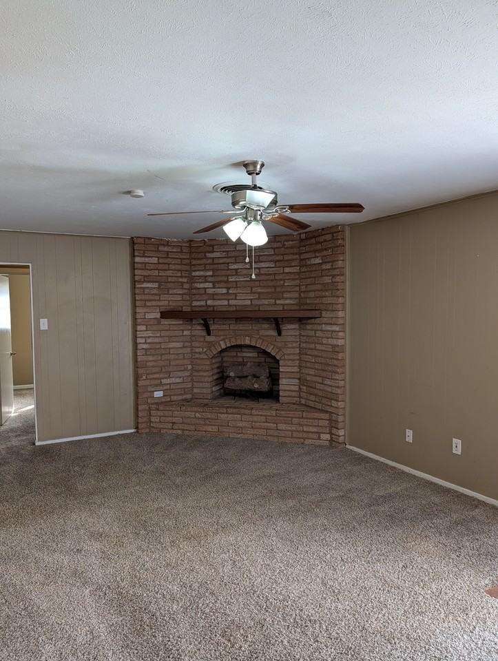 6912 Chippendale Dr - Photo 3 of 24