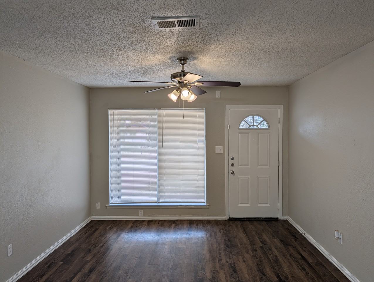 3732 Falcon Dr - Photo 3 of 19