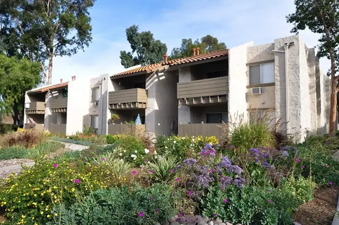 5410 Repecho Dr - Photo 2 of 21