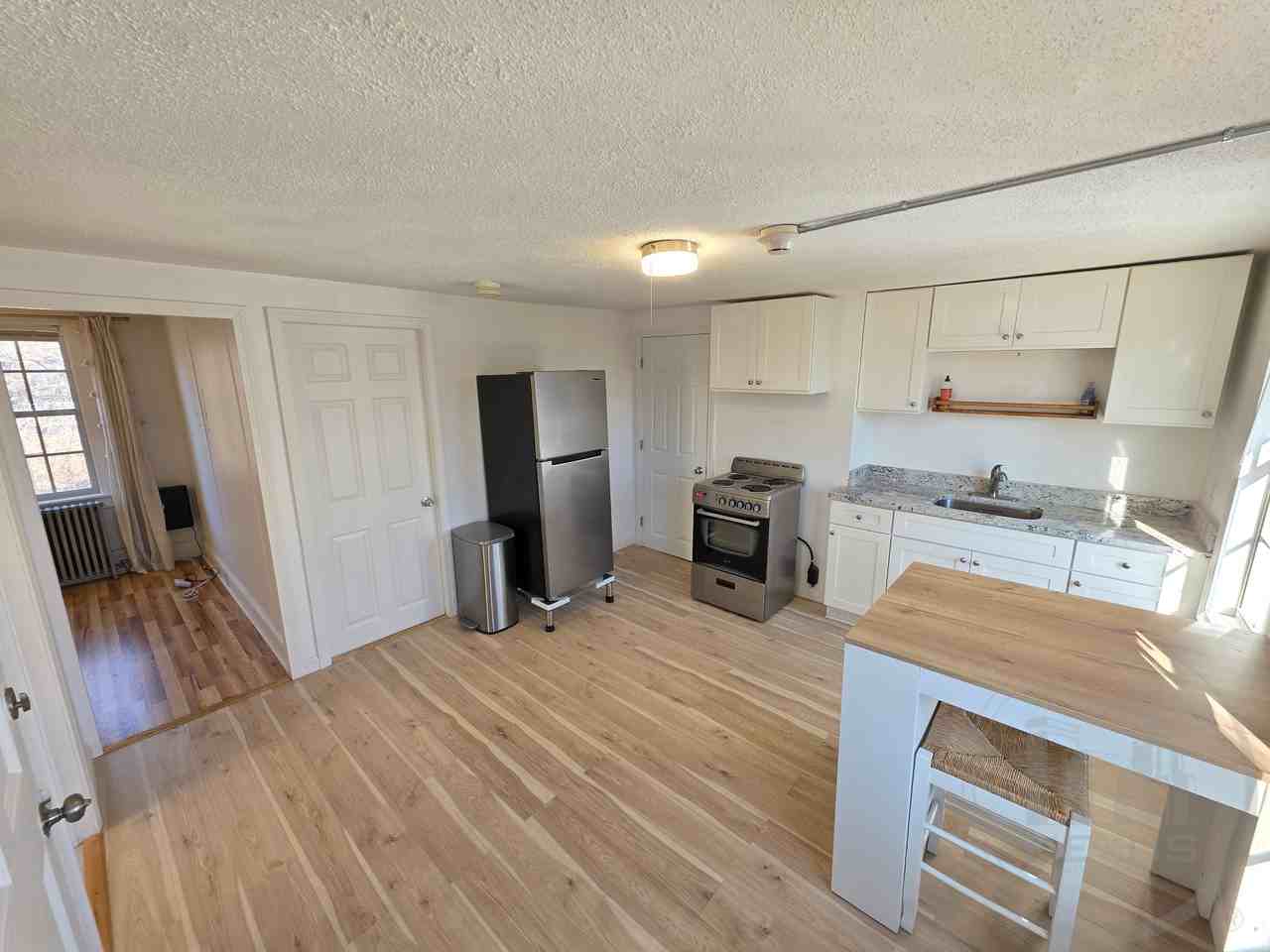 126 Post Rd - Photo 2 of 6