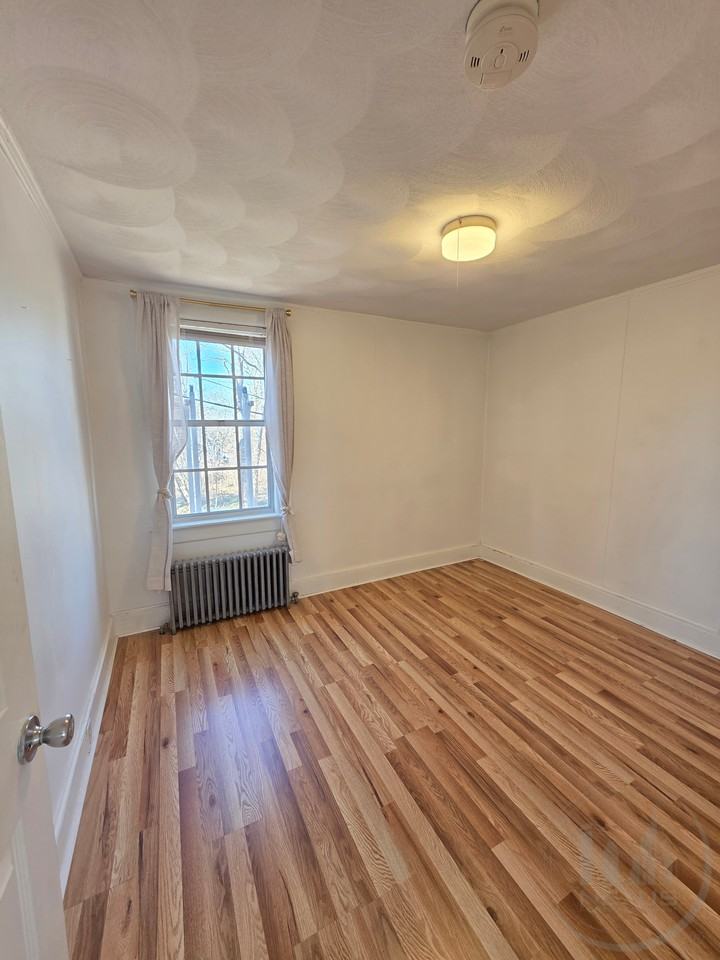 126 Post Rd - Photo 4 of 6