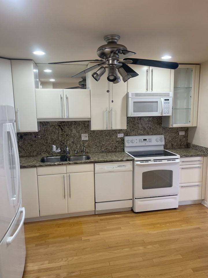 636 Martin Ln #636 - Photo 6 of 16