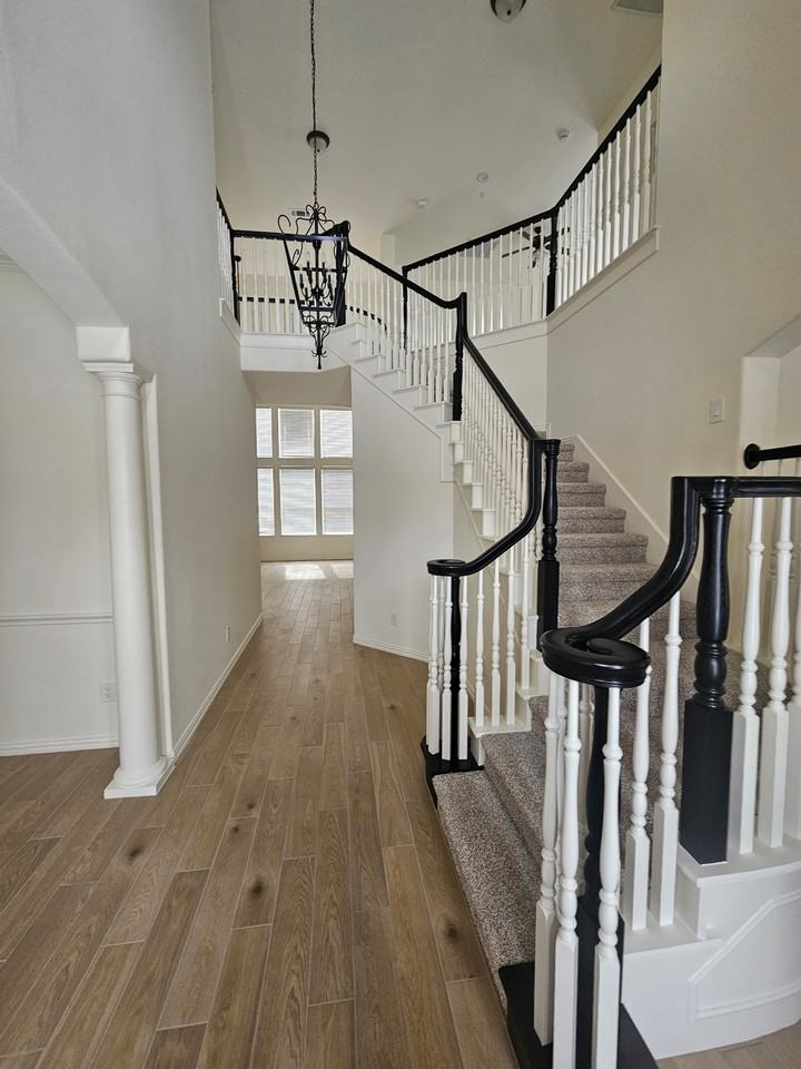 1732 Auburn Dr #NA - Photo 2 of 29