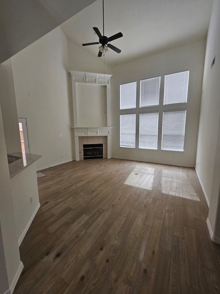 1732 Auburn Dr #NA - Photo 5 of 29