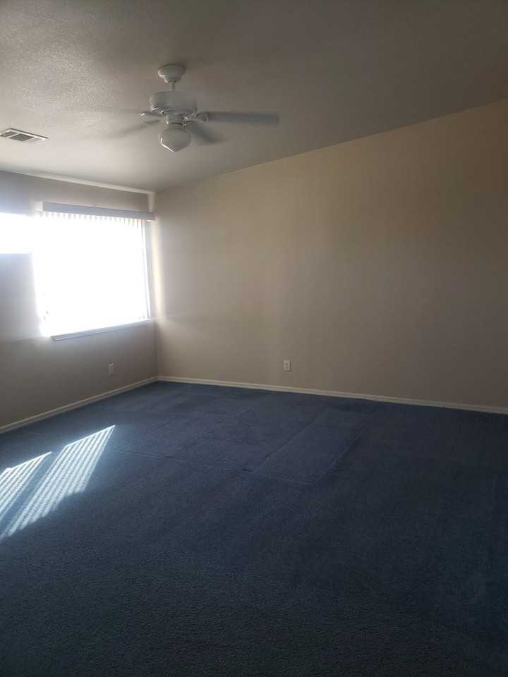 1625 S 74th St - Photo 7 of 15