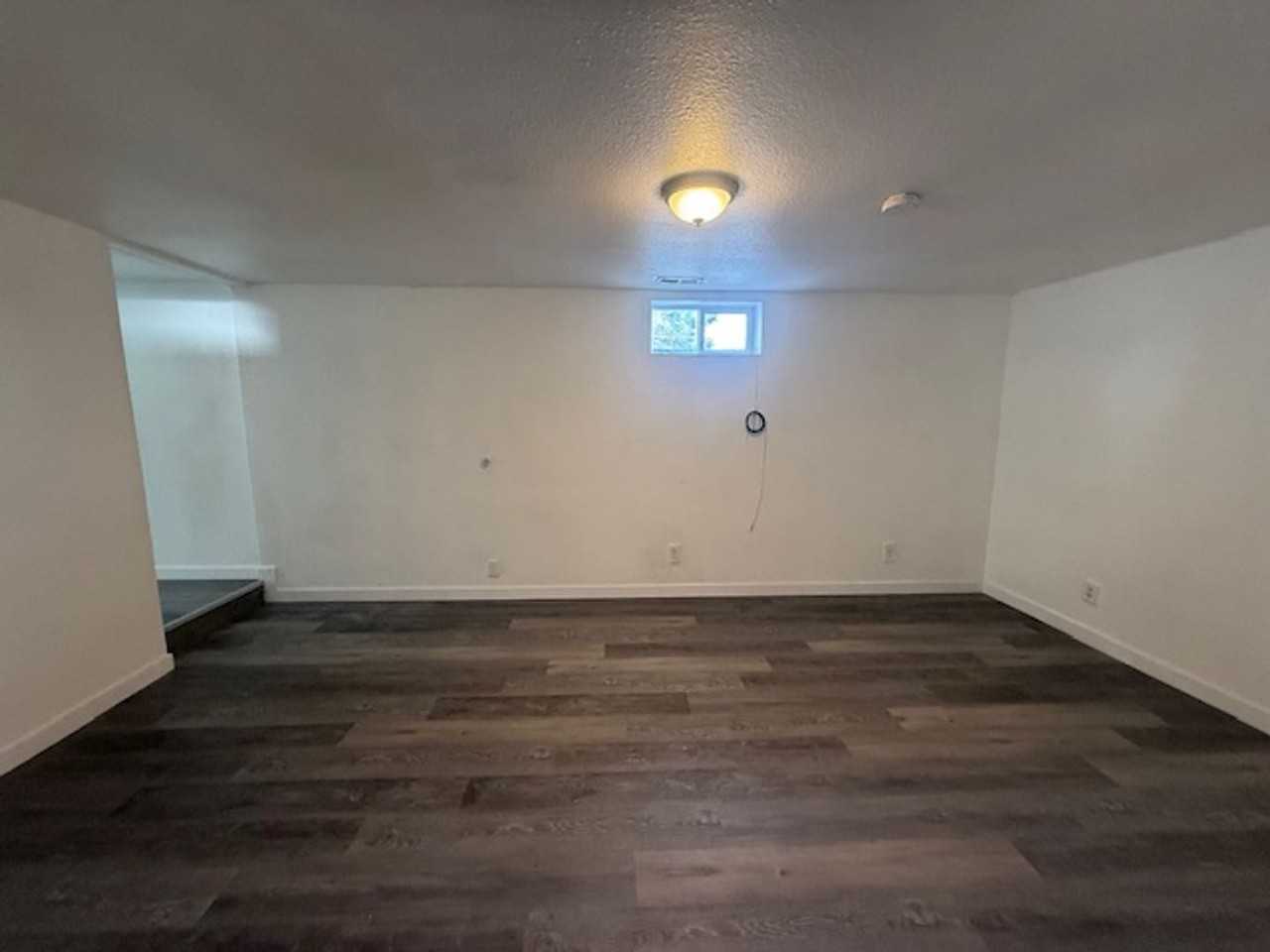 978 Southside Dr - Photo 5 of 11