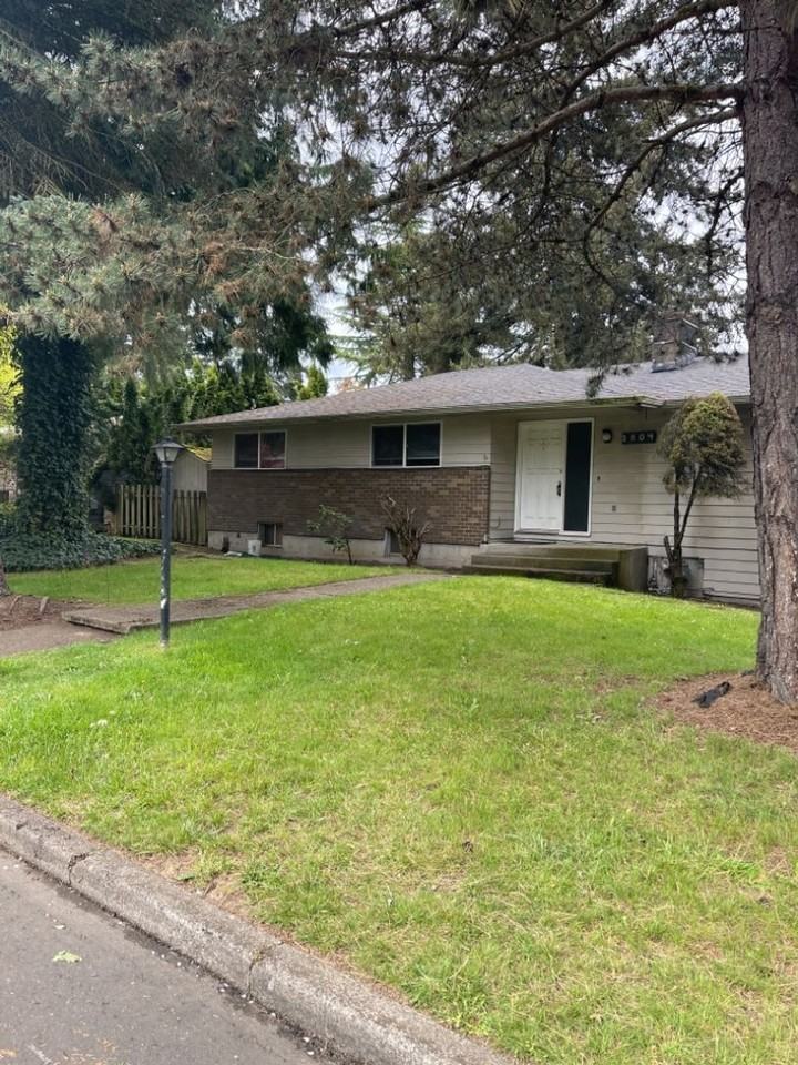 2804 Ne 113th St - Photo 2 of 24