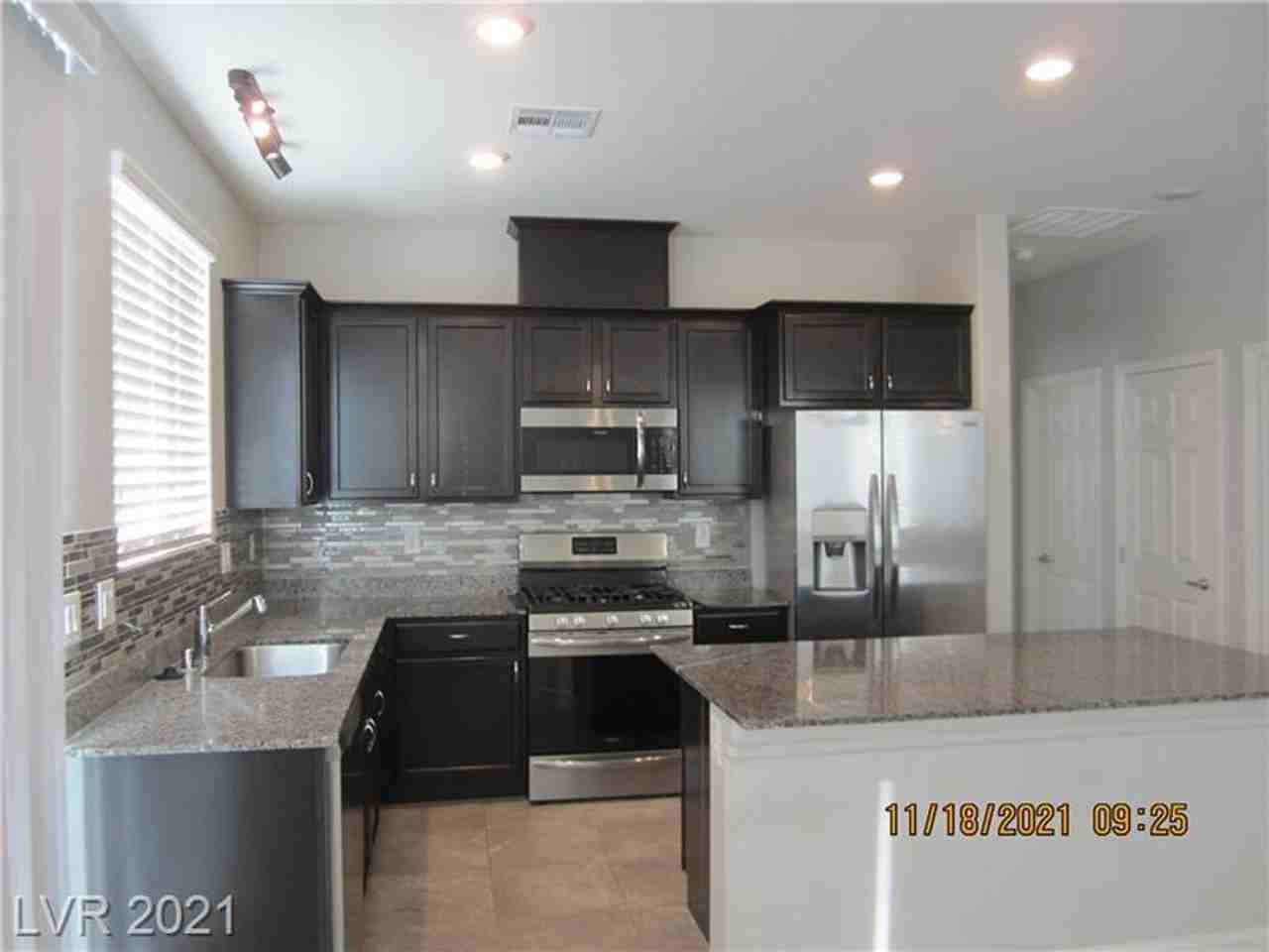4319 Creekside Cavern Ave - Photo 2 of 22