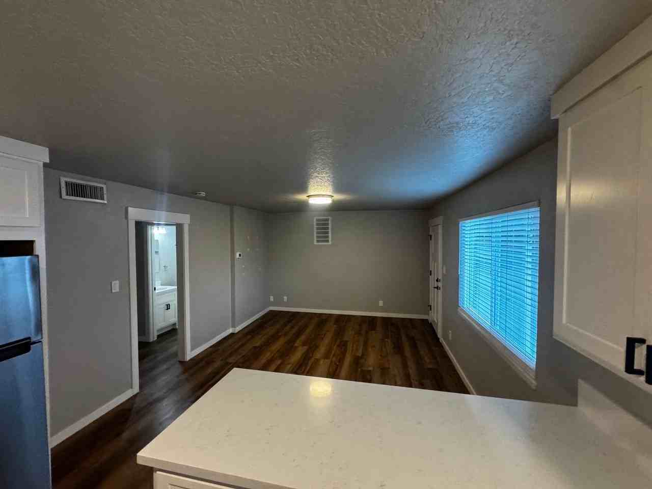 235 Walsh St - Photo 4 of 14