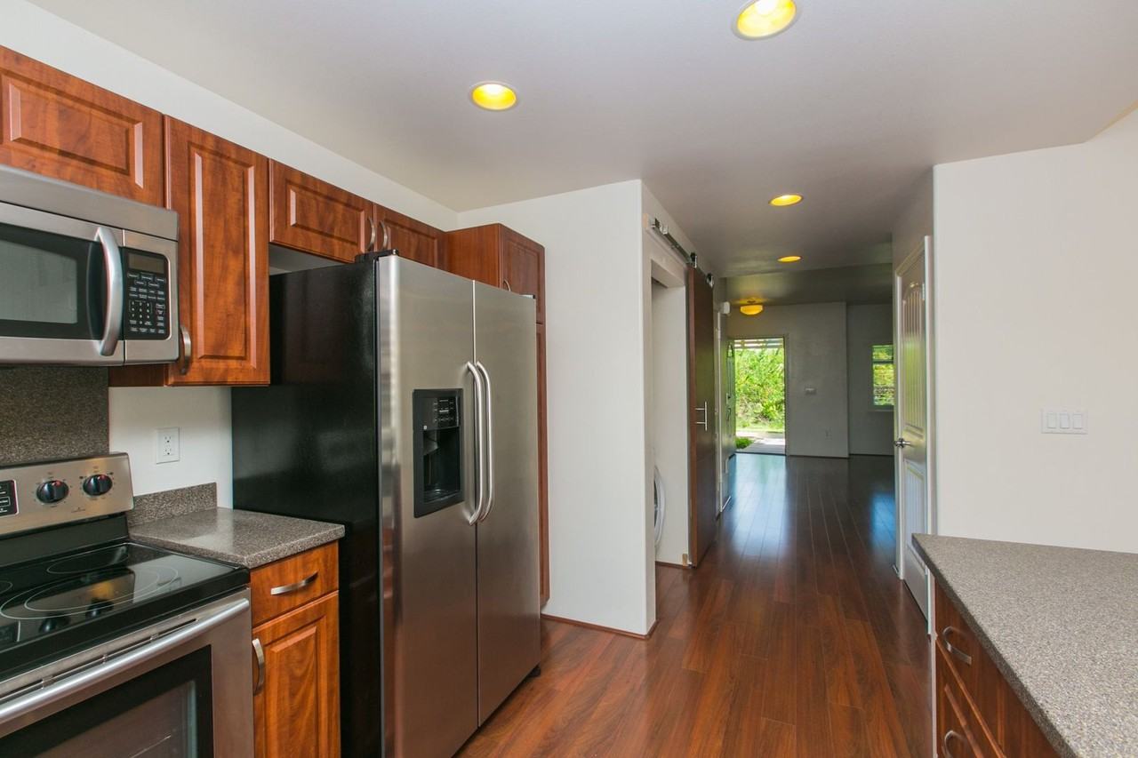 533 Manawai St #306 - Photo 7 of 30