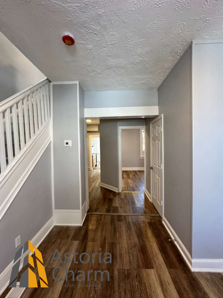 1567 Homestead St - Photo 7 of 38