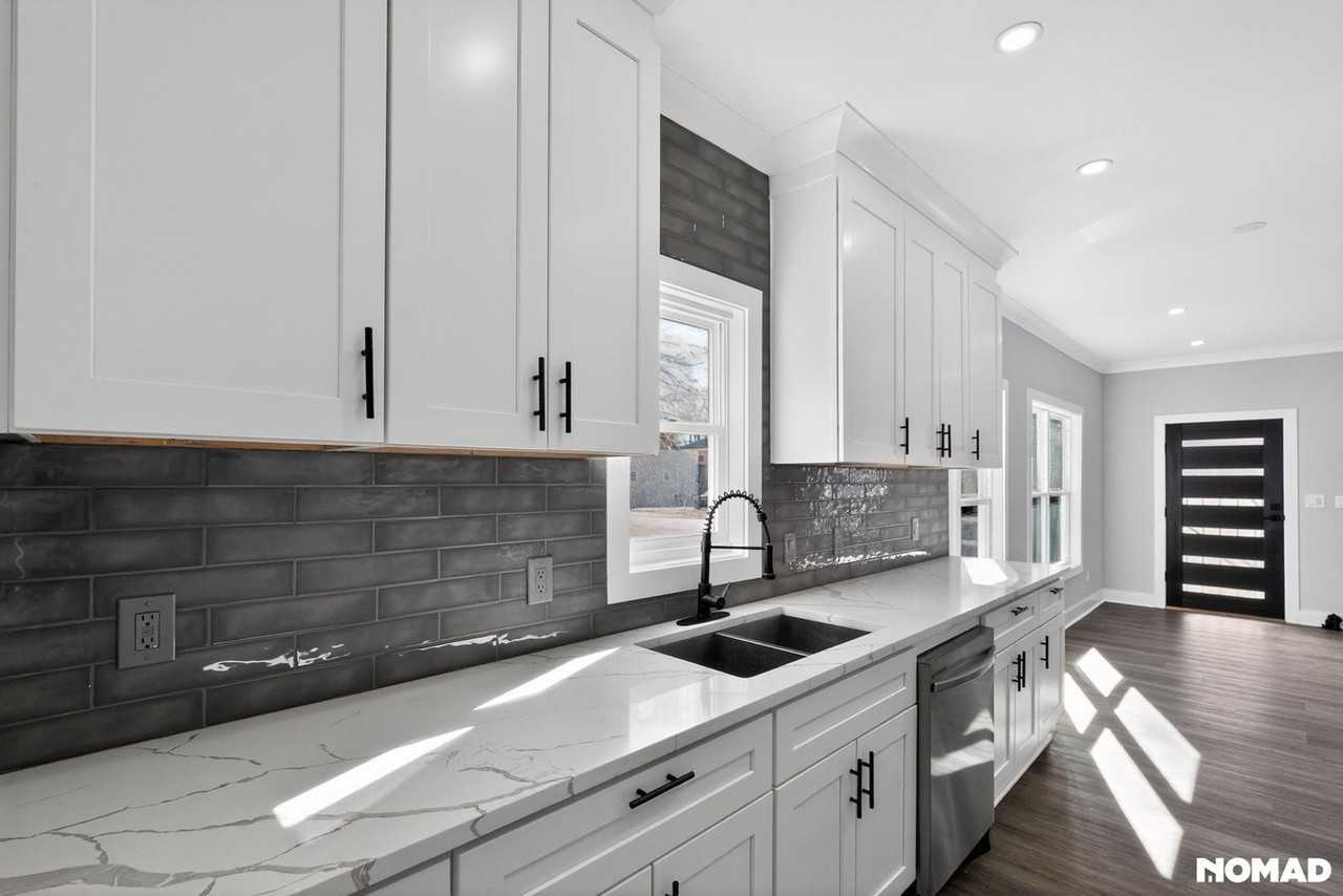 935 Pelham St Nw - Photo 4 of 35