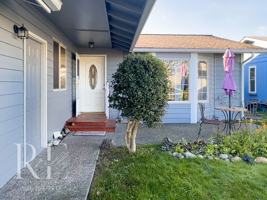 featured image of 1209 Lansing Ave