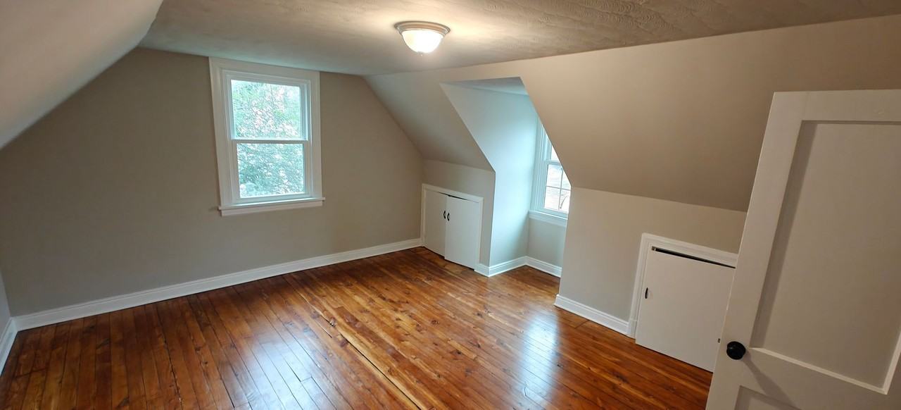 3710 Moody Ave - Photo 7 of 12