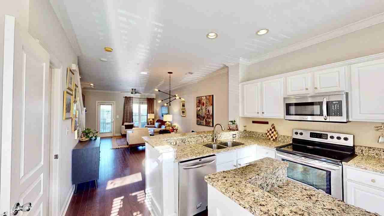 1009 Park West Dr - Photo 3 of 30