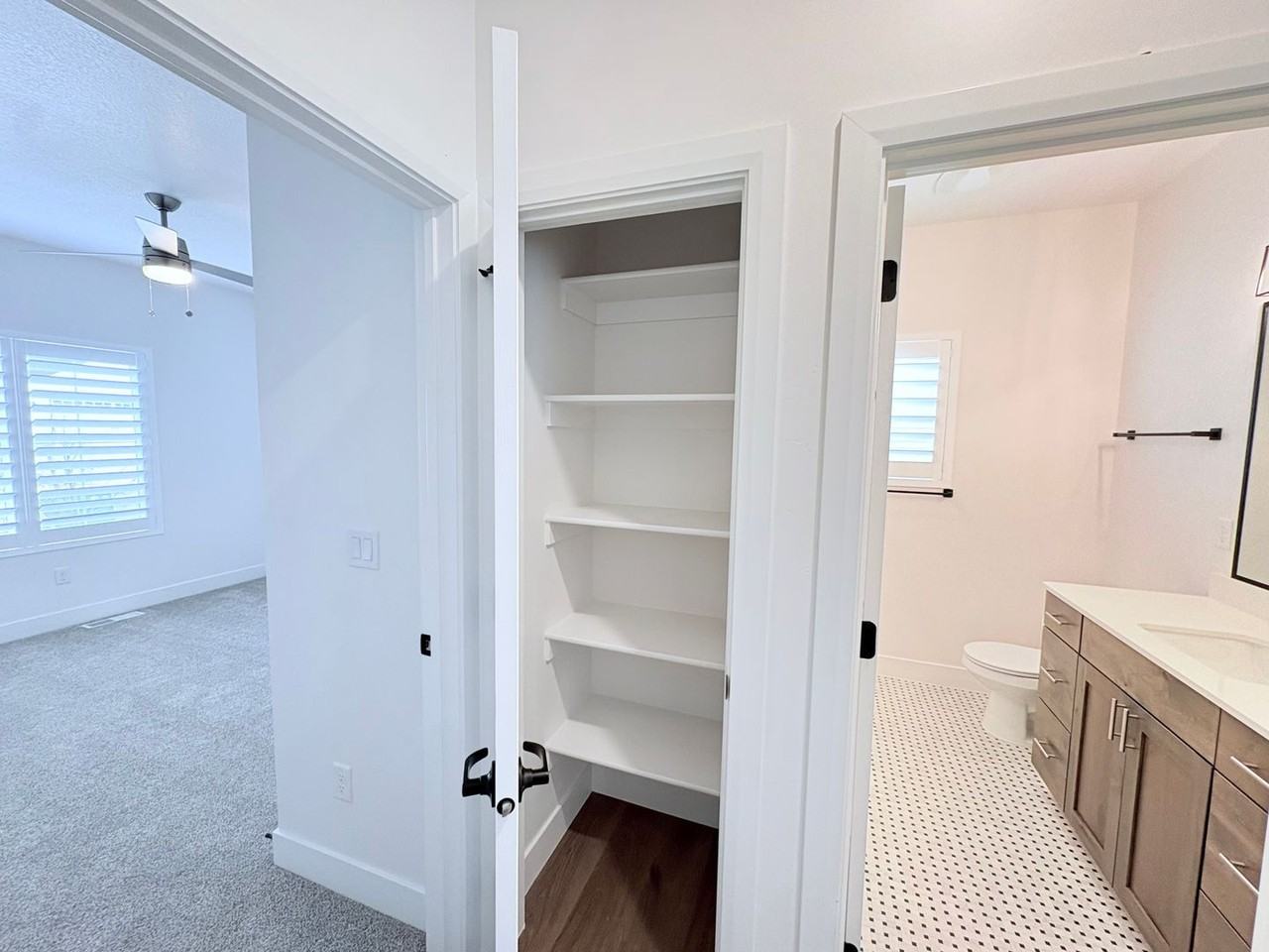 203 N Strathmore Ln Lot 6 - Photo 7 of 39