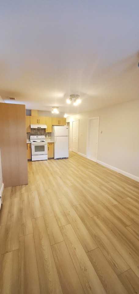 837 Cottonwood Ave - Photo 3 of 21