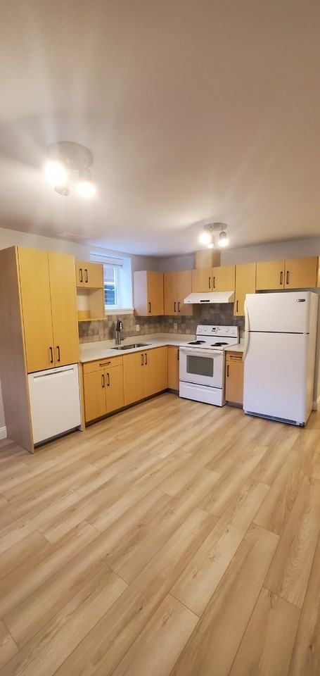 837 Cottonwood Ave - Photo 6 of 21