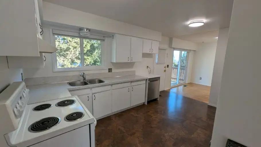 2107 Carmen Pl - Photo 6 of 27