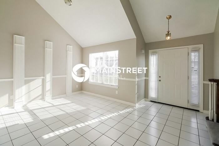 703 Stonebridge Ter - Photo 5 of 17