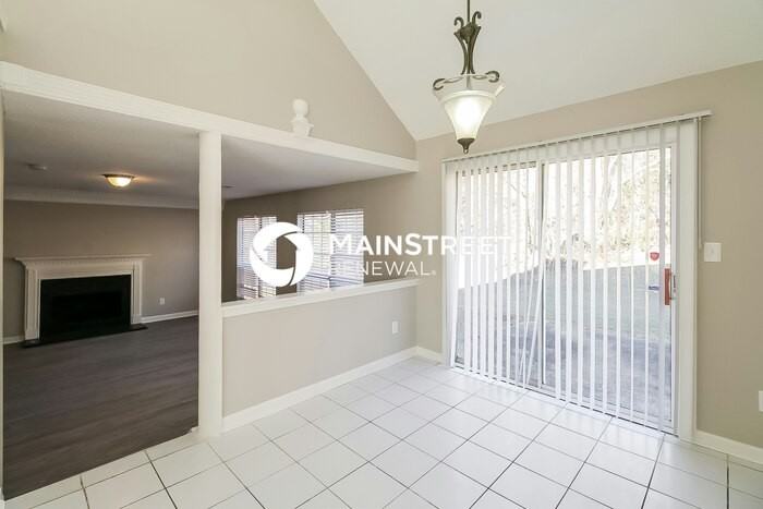 703 Stonebridge Ter - Photo 6 of 17