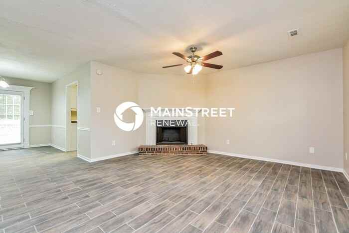 3717 Paddington Trl - Photo 3 of 15